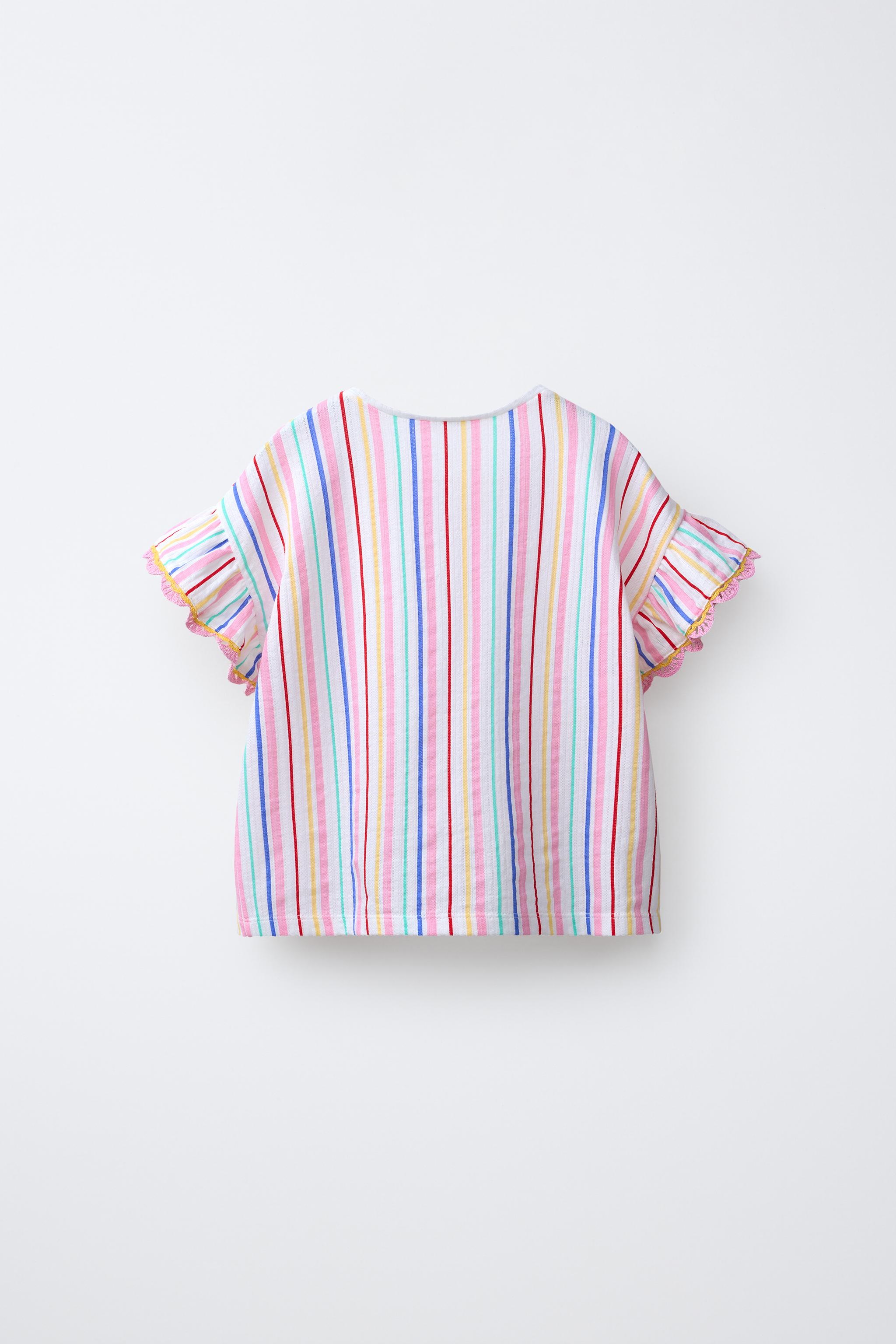 CROCHET RUFFLE TOP